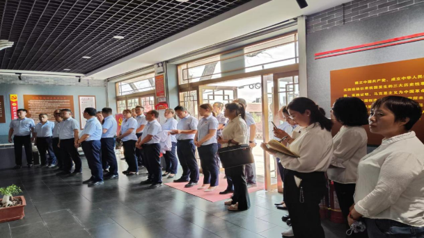 同心慶七一 喜迎二十大——市產(chǎn)投集團開展紅色教育主題黨日活動(圖2) 同心慶七一 喜迎二十大——市產(chǎn)投集團開展紅色教育主題黨日活動(圖2)